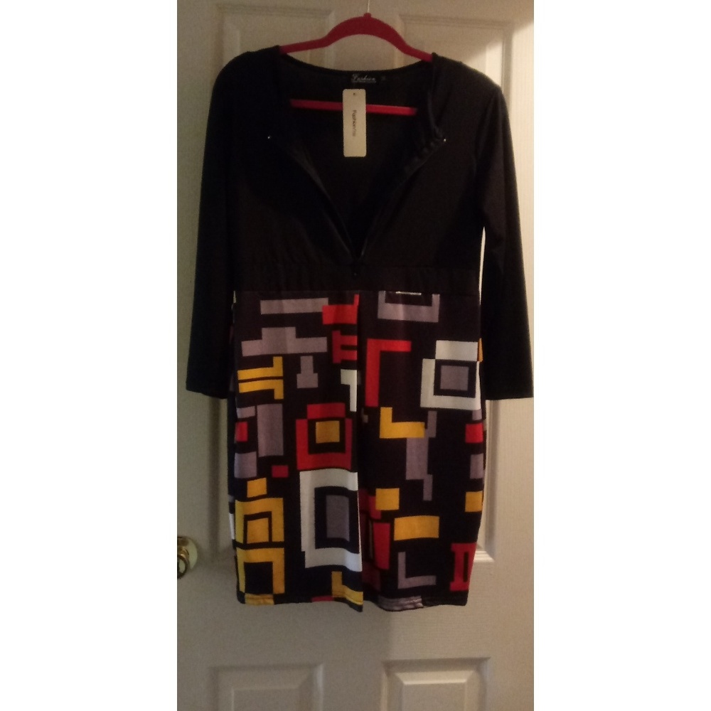 Dresses - Picture 2 of 3